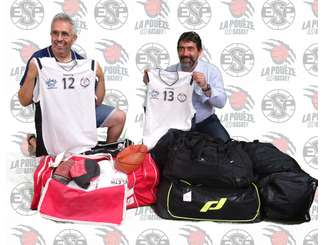 Don de maillots et de matériel à l'Association FLG Sport pour être utilisés par des joueurs et joueuses en Afrique !
